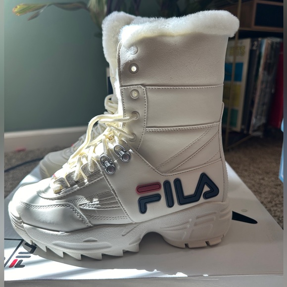 Fila Disruptor Boots size 7 - Picture 4 of 12